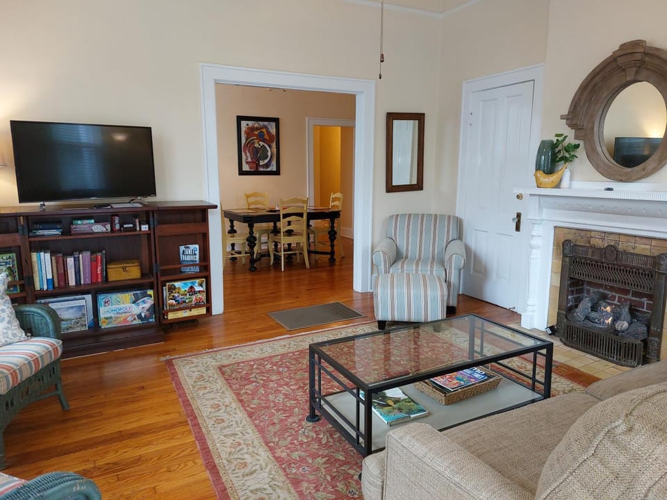 Living room, flat iron