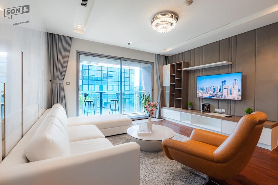 Communal lounge/ TV room, TV and multimedia, Living room, Seating area, Evening entertainment