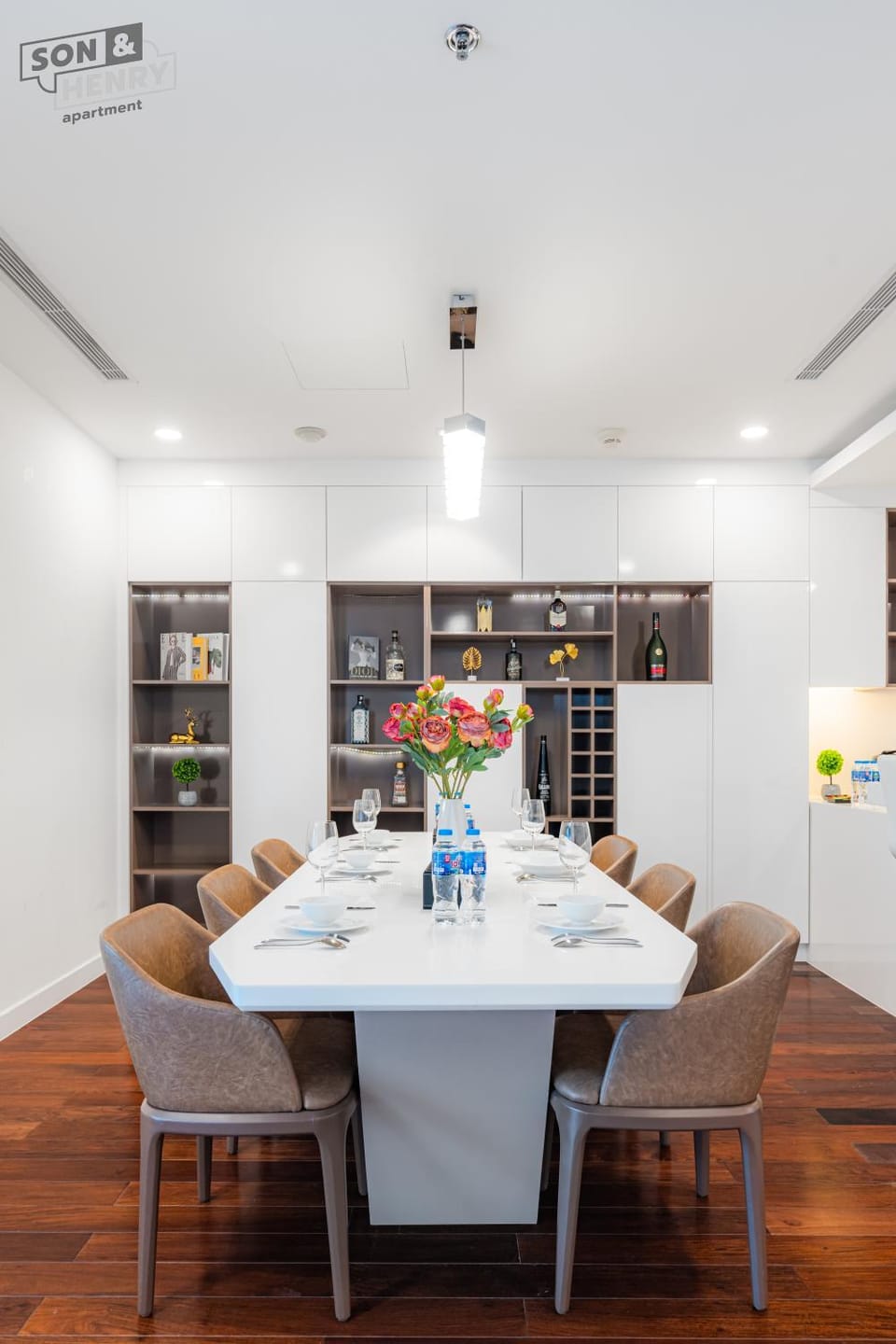 Kitchen or kitchenette, Dining area, minibar, pet friendly, stove