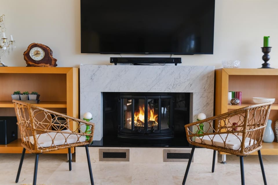 TV and multimedia, Living room, Seating area, Evening entertainment, Sunset