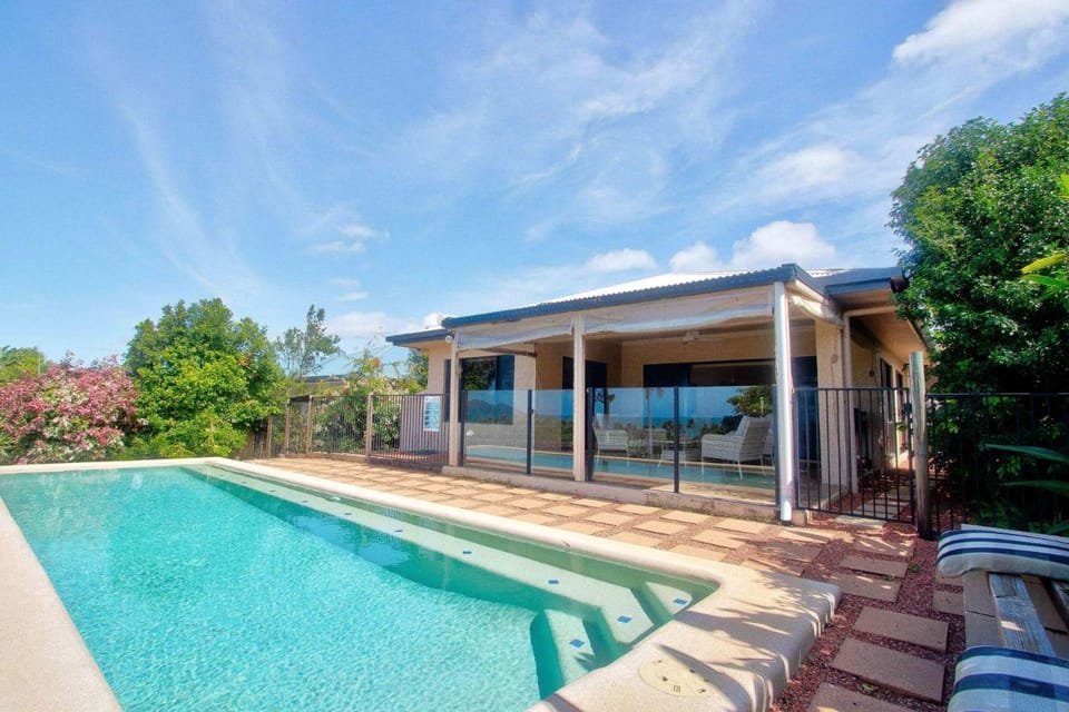 Le Reve Wake up to sunrises and tropical breezes House in Mission Beach