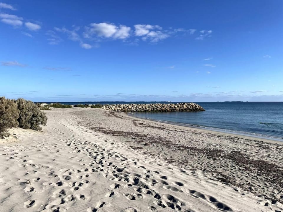 Rosa's Place Close to South Beach House in Perth