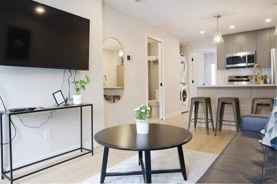 Living room, laundry