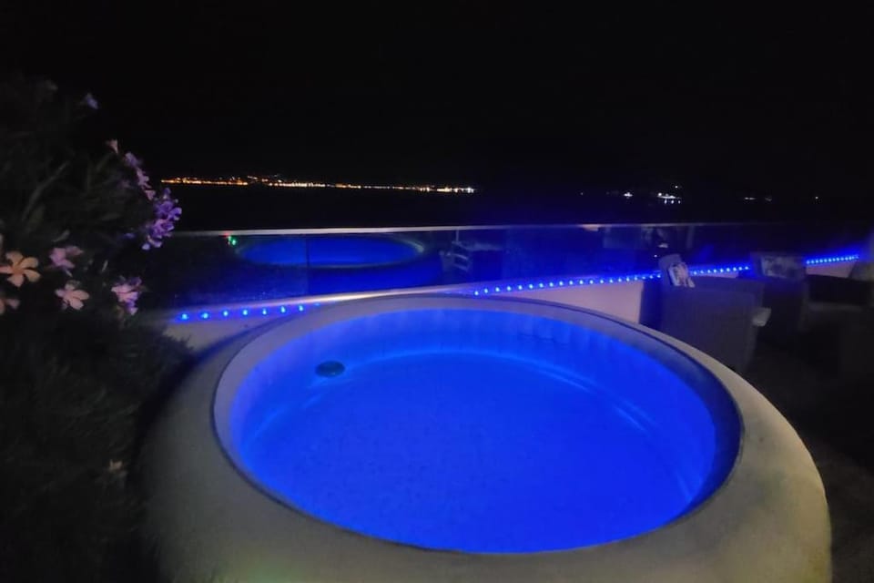 Night, Natural landscape, Hot Tub