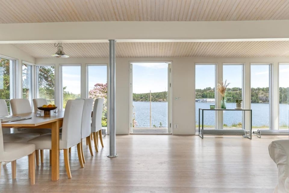 Spectacular lake plot, Stockholm archipelago Villa in Stockholm County