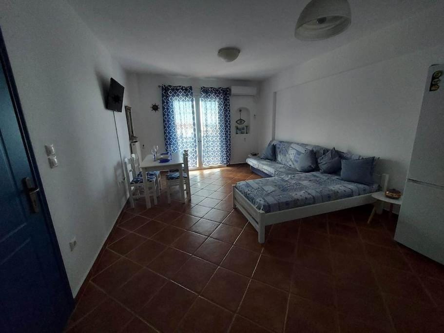 TV and multimedia, Living room, Photo of the whole room