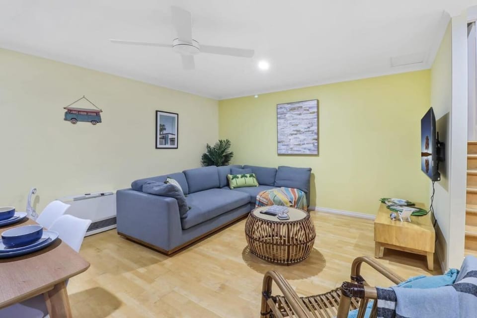 Dune Top Views 400m walk to beach Apartment in Ocean Grove