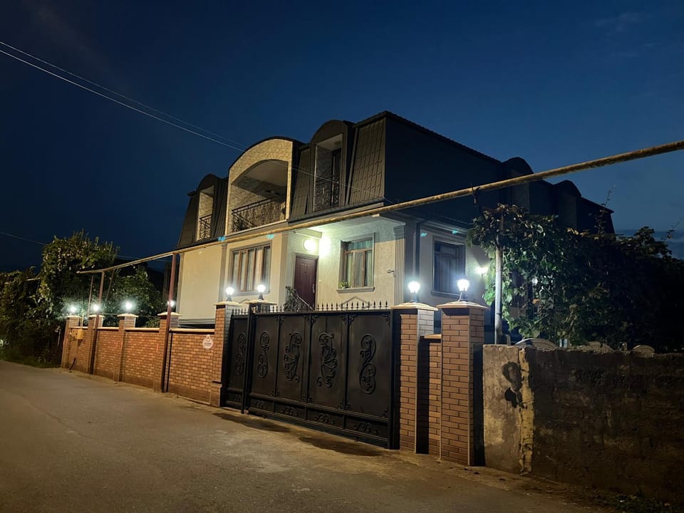 Guest House OASI Bed and Breakfast in Batumi
