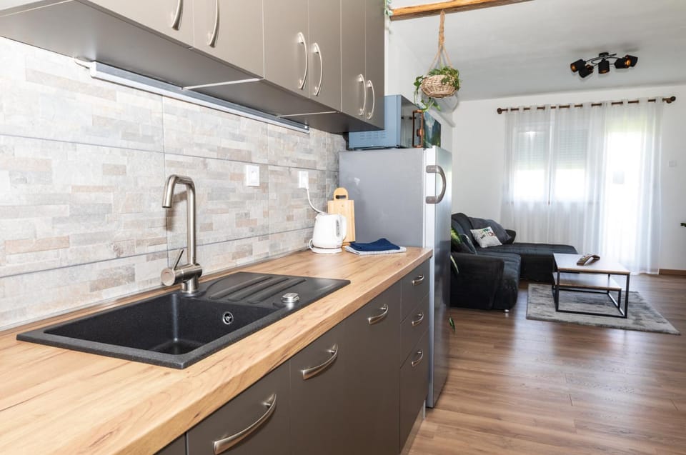 Lynx and Fox Self check-in Free parking apartment Apartment in Primorje-Gorski Kotar County