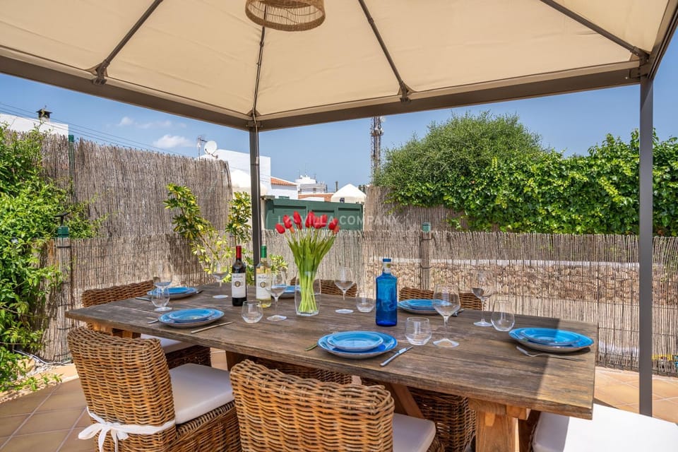 Garden, Dining area