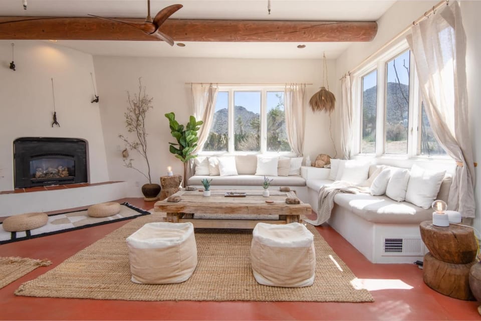 Desert Lily - Quiet Compound 5Min to National Park Pool and Spa on 5 Acres House in Southern California