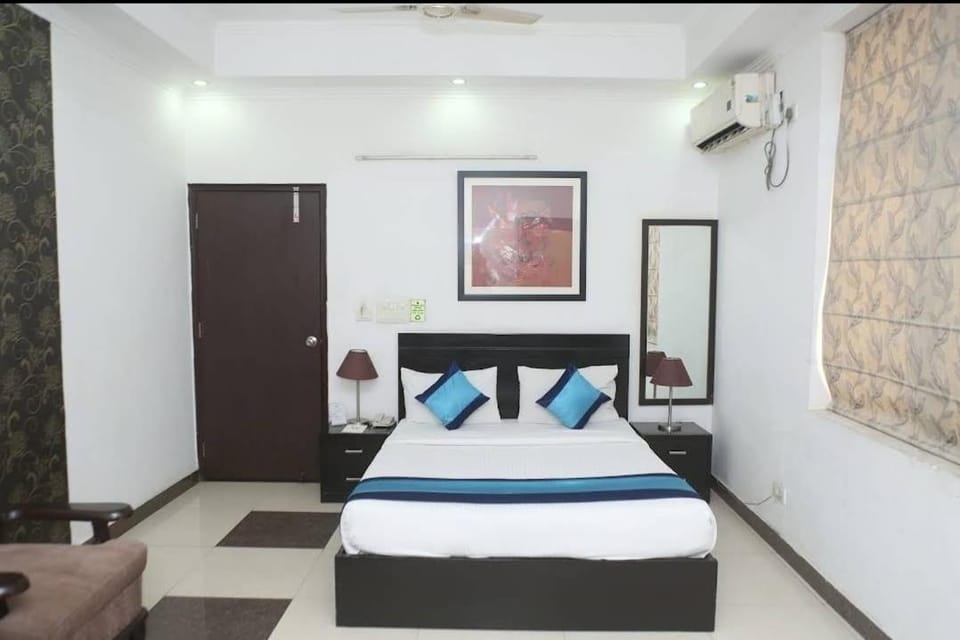 SURYA RESIDENCY Bed and Breakfast in Noida