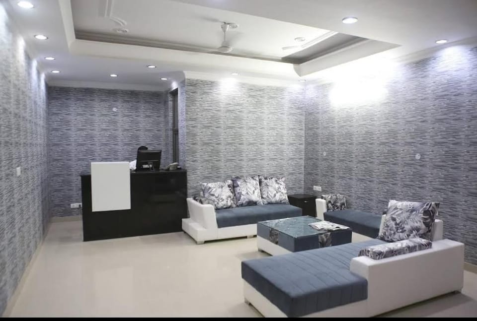 SURYA RESIDENCY Bed and Breakfast in Noida