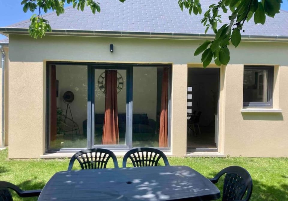 Maison neuve à deux pas du Mont House in Brittany