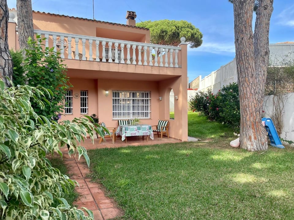 Off site, Garden