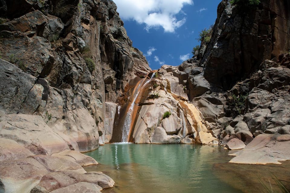Nearby landmark, Natural landscape