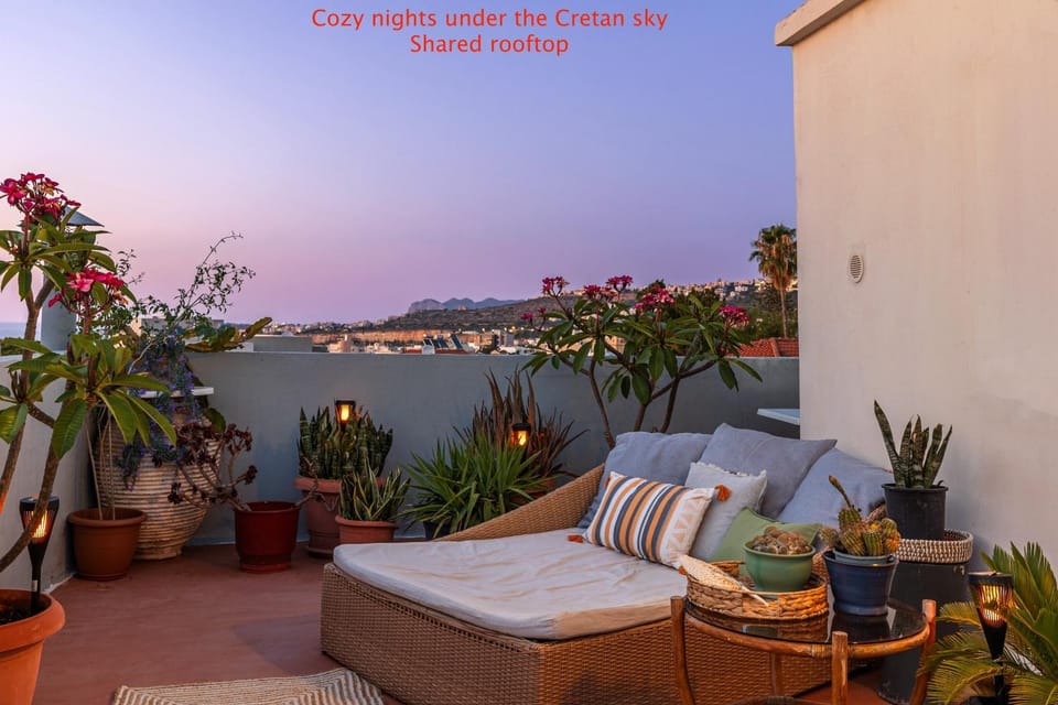 Night, View (from property/room), Balcony/Terrace, sunbed