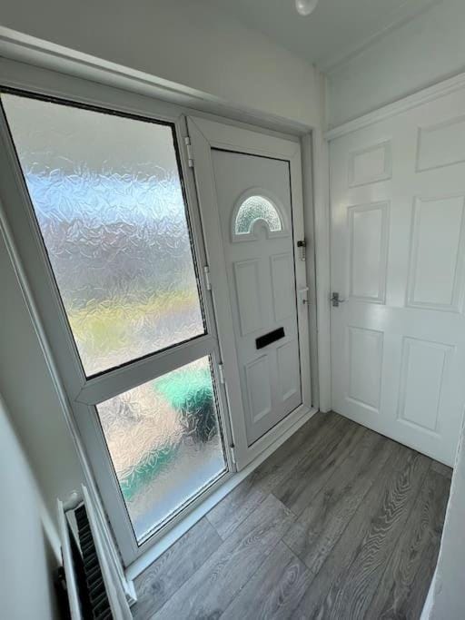 Welsh Getaway Home No 2 - 10 mins to Bike Park Wales House in Merthyr Tydfil