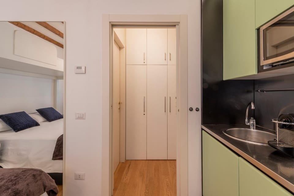 Milan Royal Suites Centro Garibaldi Apartment in Milan