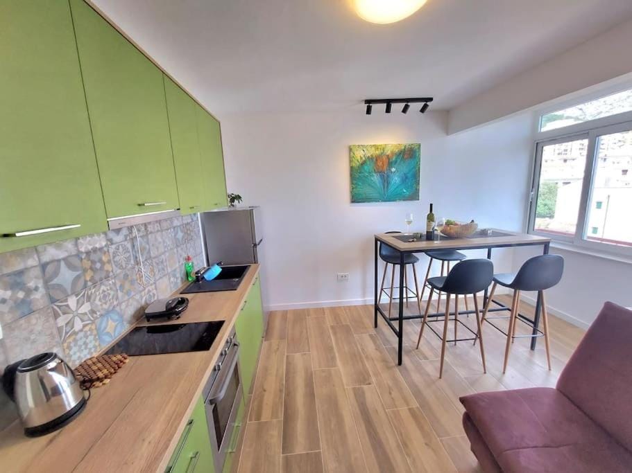 Orla Beach Apartment Apartment in Makarska