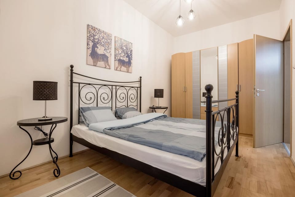Bed, Bedroom, wardrobe