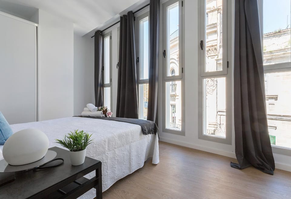 Bed, View (from property/room), Photo of the whole room, Bedroom, towels