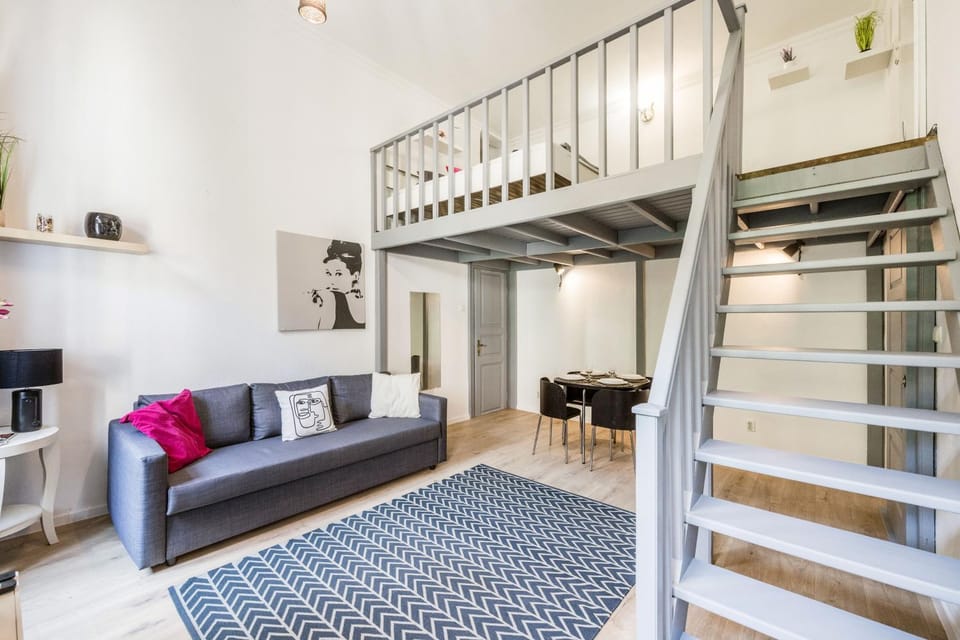 Bed, Living room, Seating area, Dining area, Bedroom