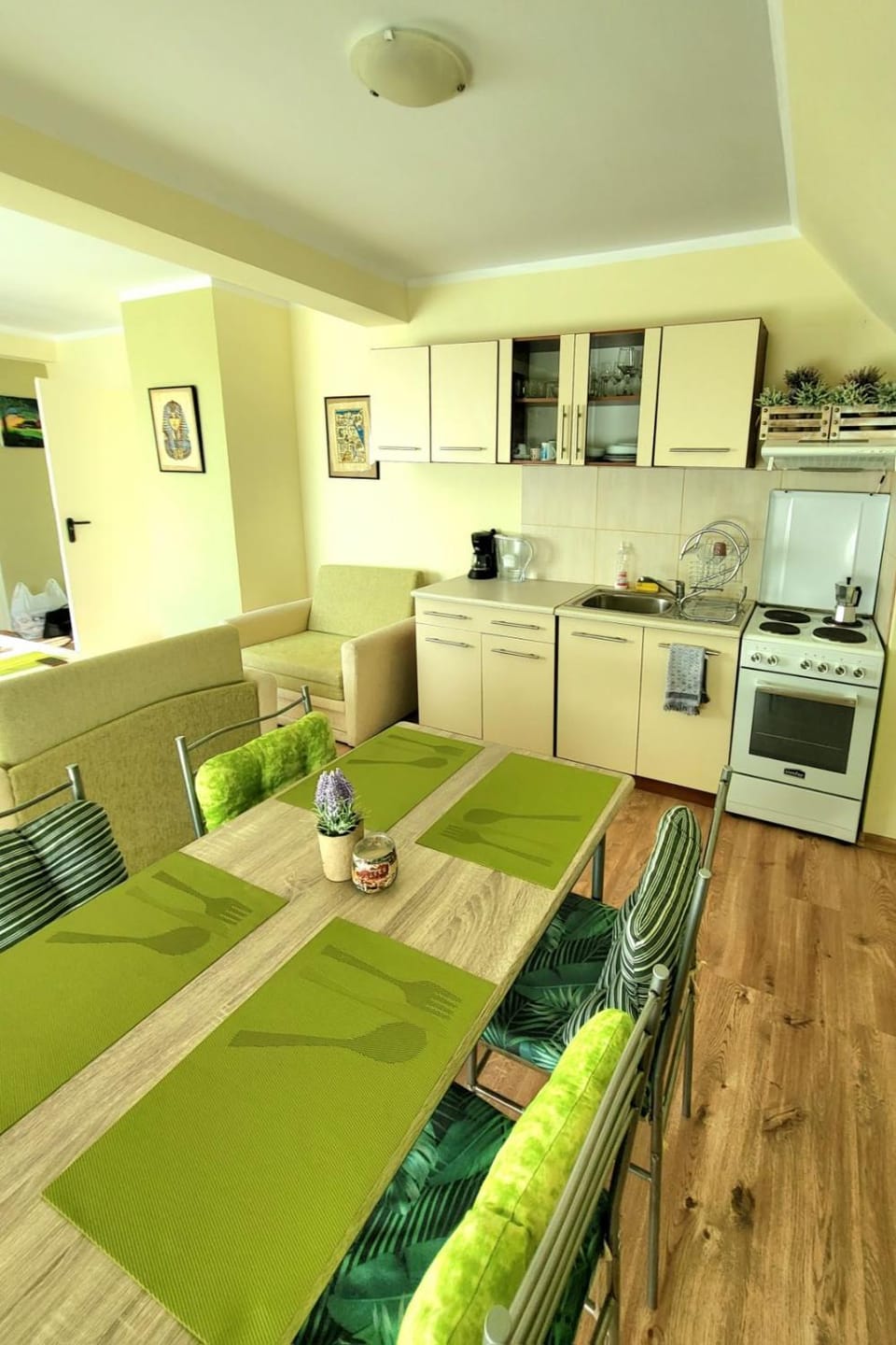 Living room, Dining area