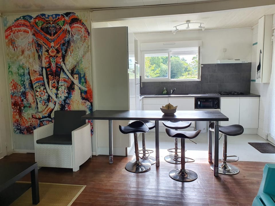 Communal lounge/ TV room, Kitchen or kitchenette, Dining area