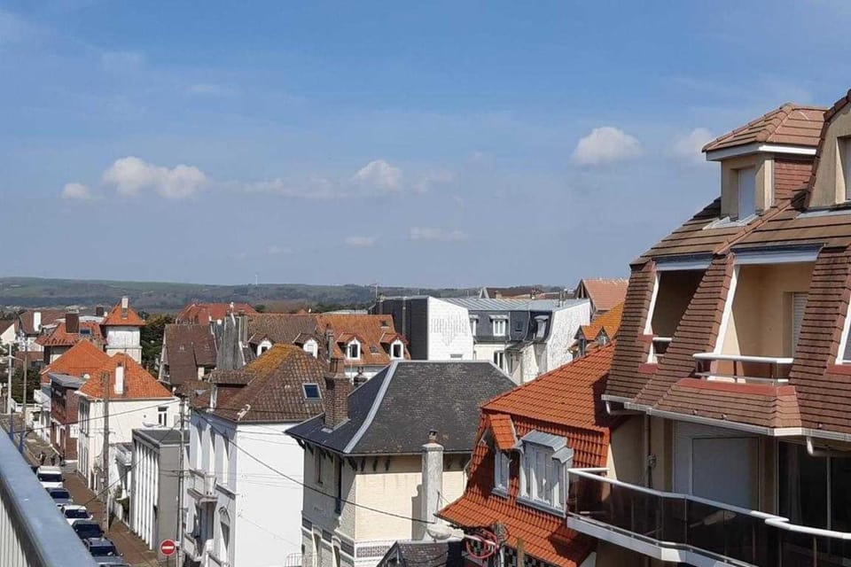 Bright apartment near the sea Apartment in Hauts-de-France