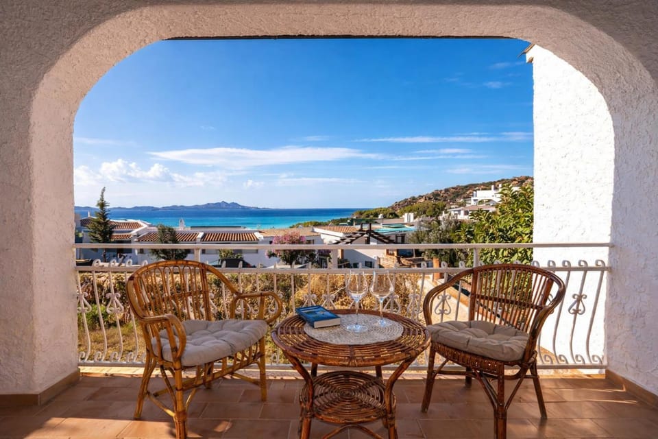 Natural landscape, Balcony/Terrace, Sea view