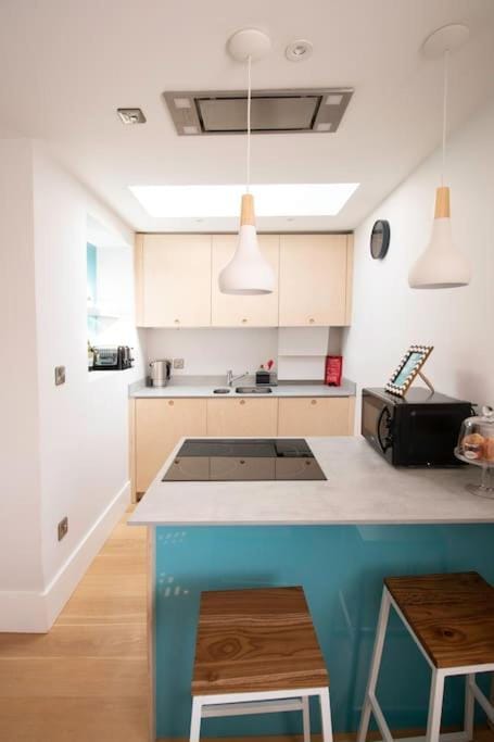 Hyper-central Newquay, sleeps 3 Apartment in Newquay