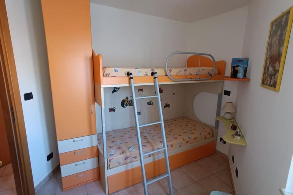 Photo of the whole room, bunk bed