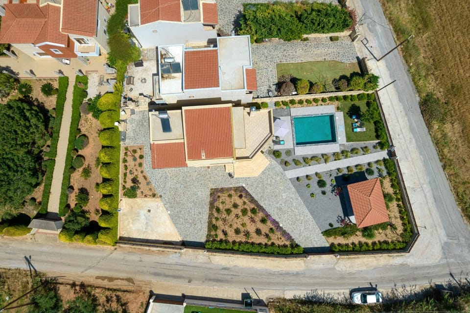 Property building, Bird's eye view