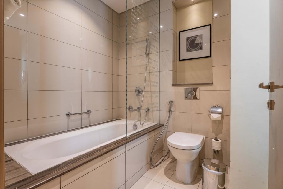 Shower, Toilet, Bathroom, Bath, towels