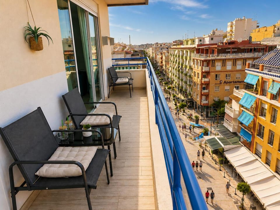 Day, View (from property/room), Balcony/Terrace, City view