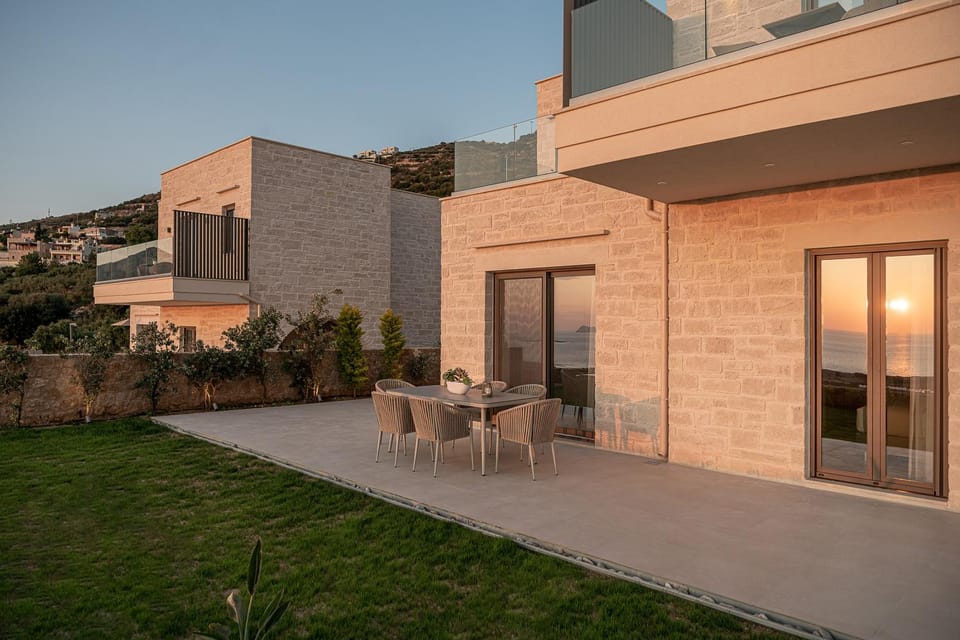 Property building, Garden, Balcony/Terrace, Dining area, Garden view