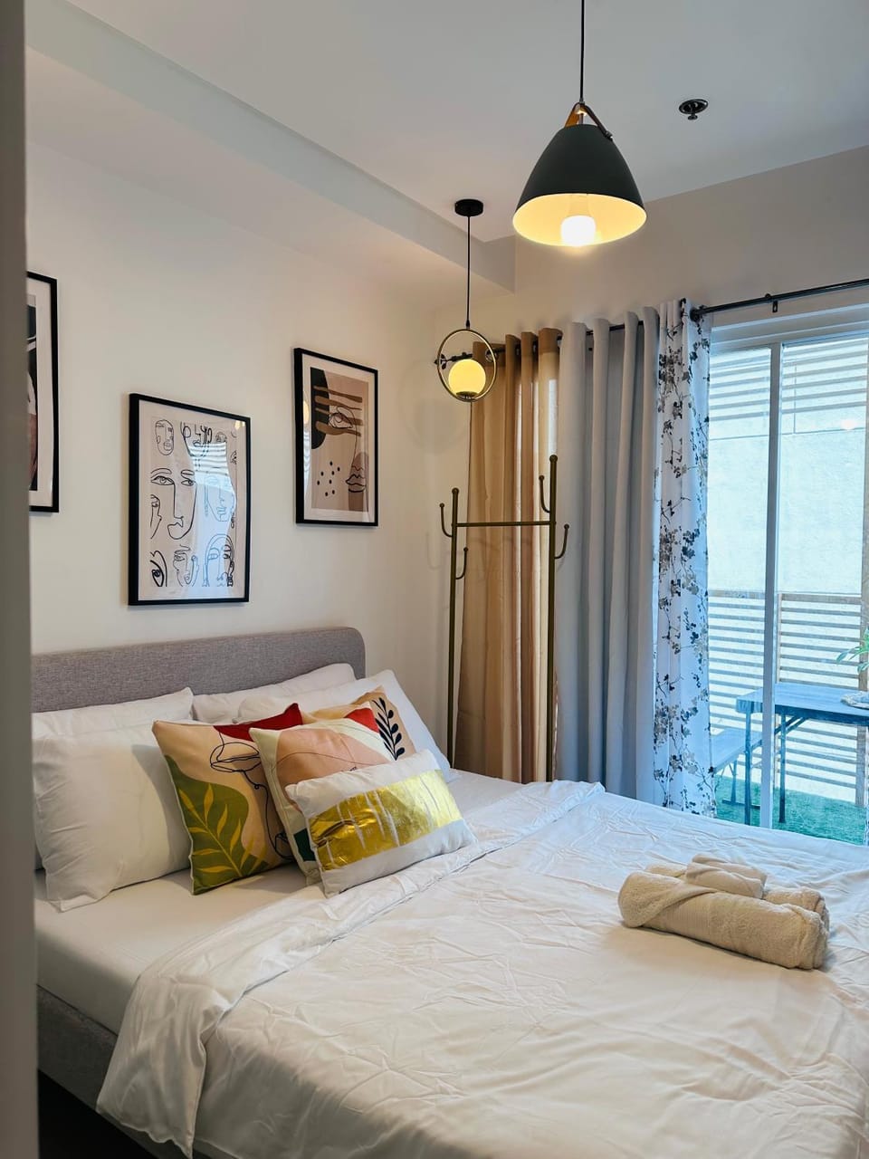 Scandinavian 1 BR beside SM CDO w POOL and Netflix Apartment hotel in Cagayan de Oro