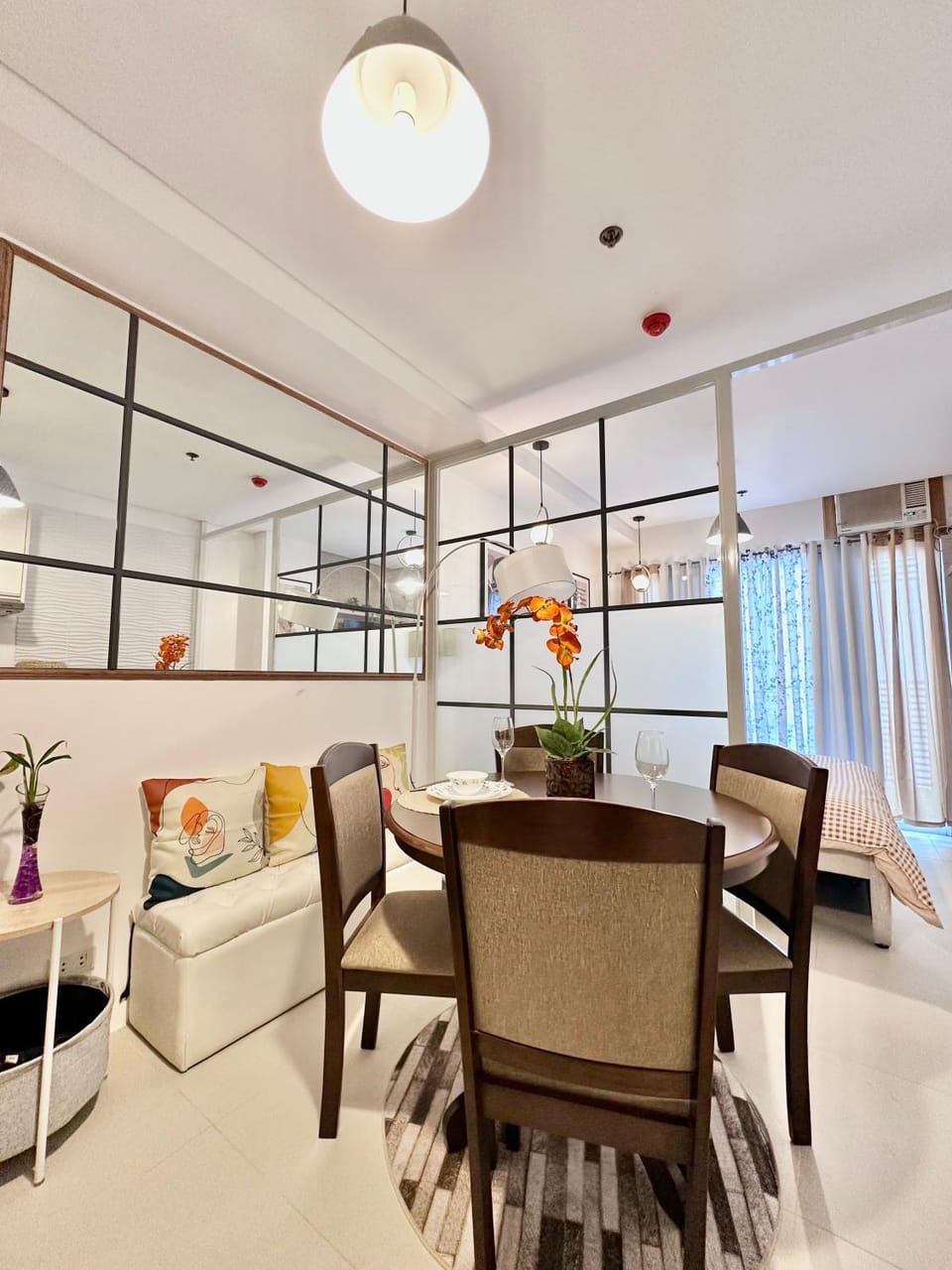Scandinavian 1 BR beside SM CDO w POOL and Netflix Apartment hotel in Cagayan de Oro