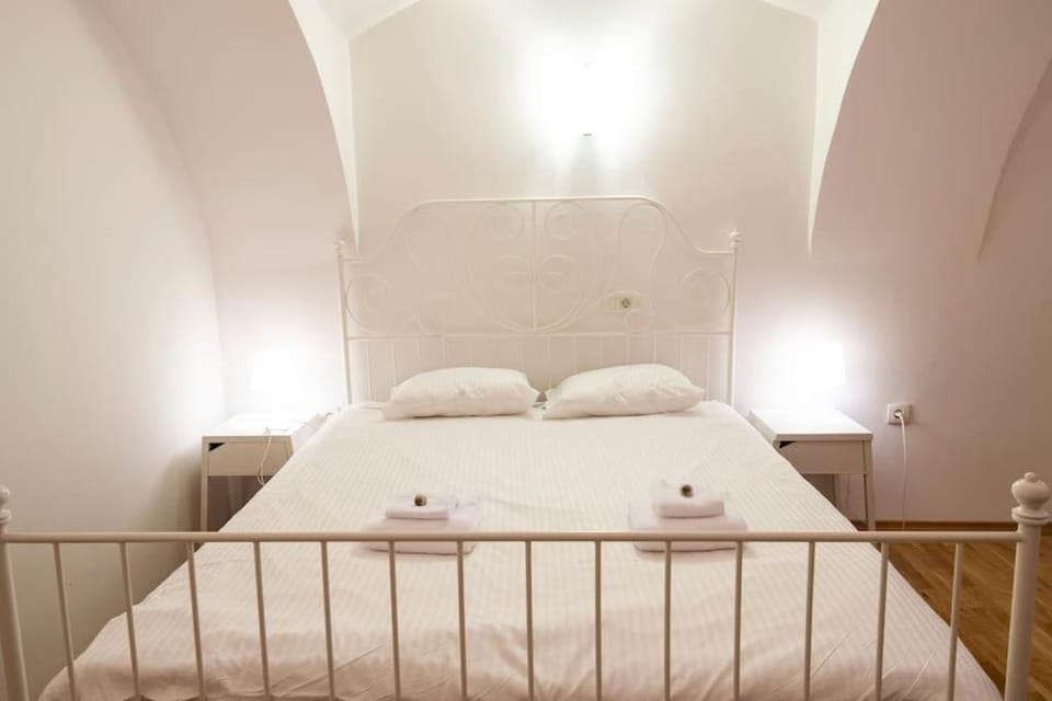 Dragon's Cave Apartment in Ljubljana