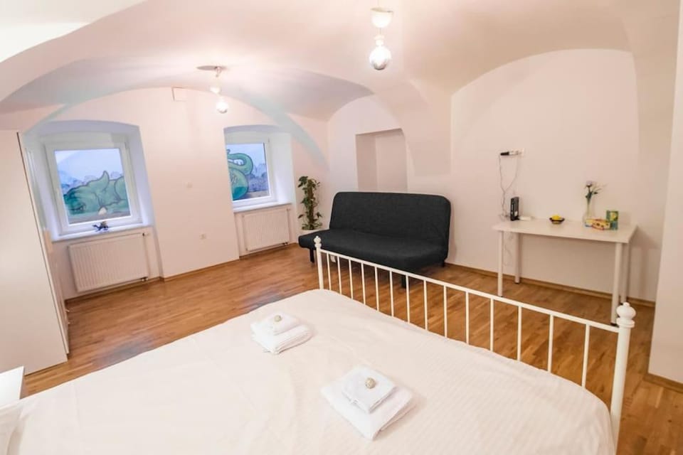Dragon's Cave Apartment in Ljubljana