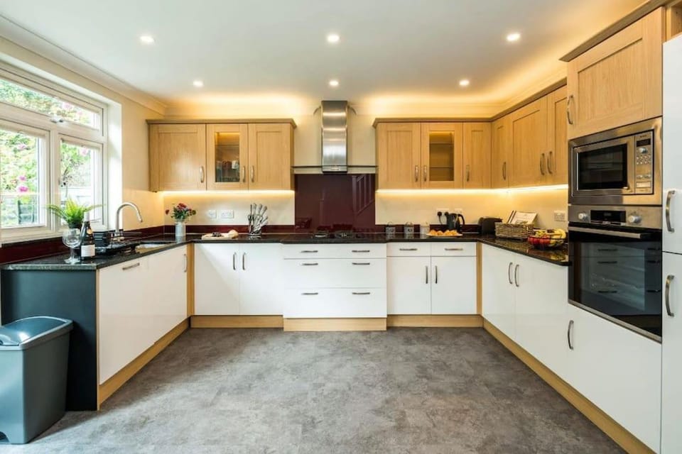 Kitchen or kitchenette, dishwasher, minibar, pet friendly, stove, toaster