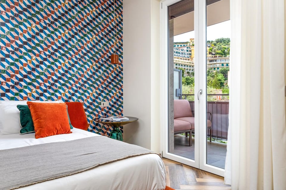 Bed, Balcony/Terrace, Photo of the whole room, Bedroom