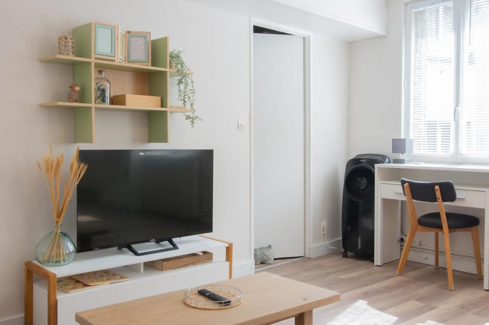 Communal lounge/ TV room, TV and multimedia, Dining area, hair dresser