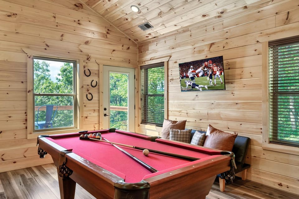 Billiard, Game Room, Entertainment