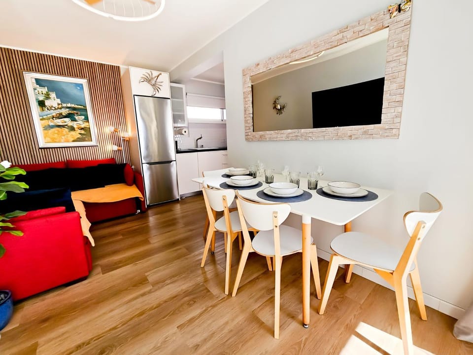Kitchen or kitchenette, Living room, Seating area