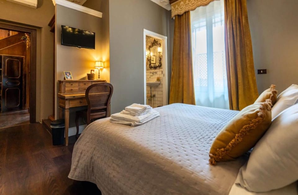Bed, Bathroom, Bedroom, furniture