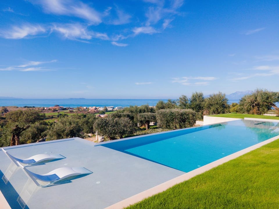 Garden, Pool view, Sea view, Swimming pool, sunbed