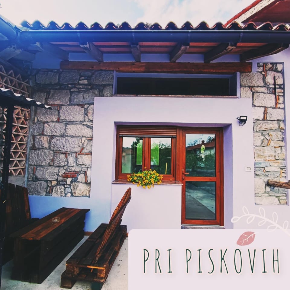 Property building, Text overlay