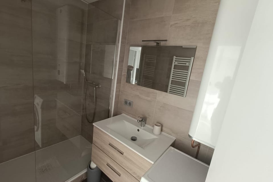 Apartment with pool near the beach Apartment in La Seyne-sur-Mer